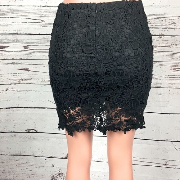 Forever 21 Black Mini Lace Skirt - Picture 4 of 6